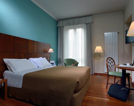 Das Best Western Hotel Crimea im Zentrum von Turin kommen. Gratis w-LAN. Parkgarage. Tagungsraum. Zimmer für Einzel- und Doppelzimmer.
