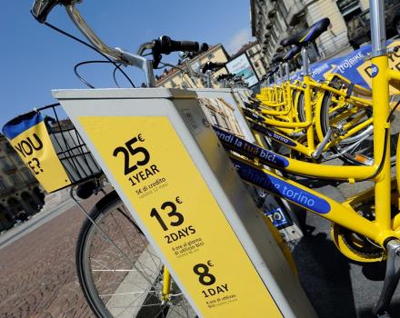An unserer Rezeption können Sie eine Karte kaufen [zu] BIKE, den Service der Stadt Turin für Bike-sharing